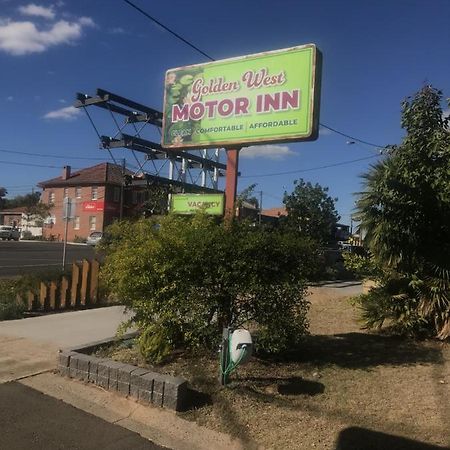 Golden West Motor Inn Miles Exterior foto