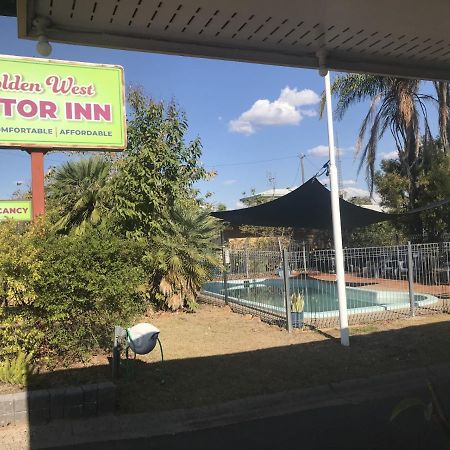 Golden West Motor Inn Miles Exterior foto